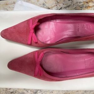 JCREW Pink Suede pointed toe shoe. With 1in heel
